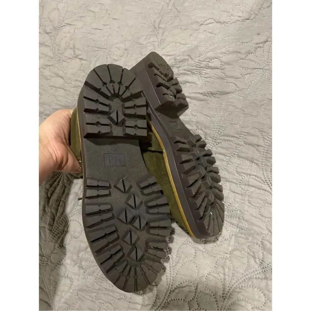 Time and Tru Army Green Snow Boots New 6 Women’s